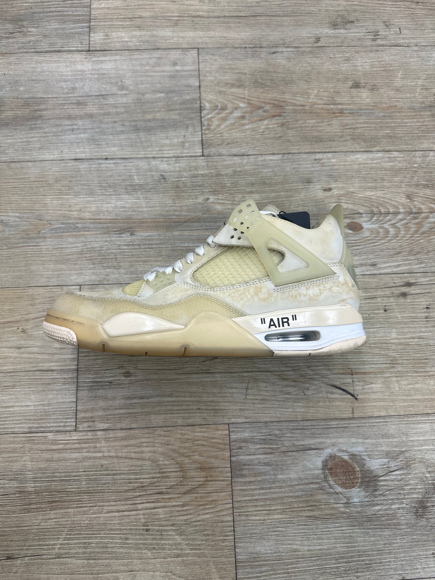 Off-white x air Jordan 4