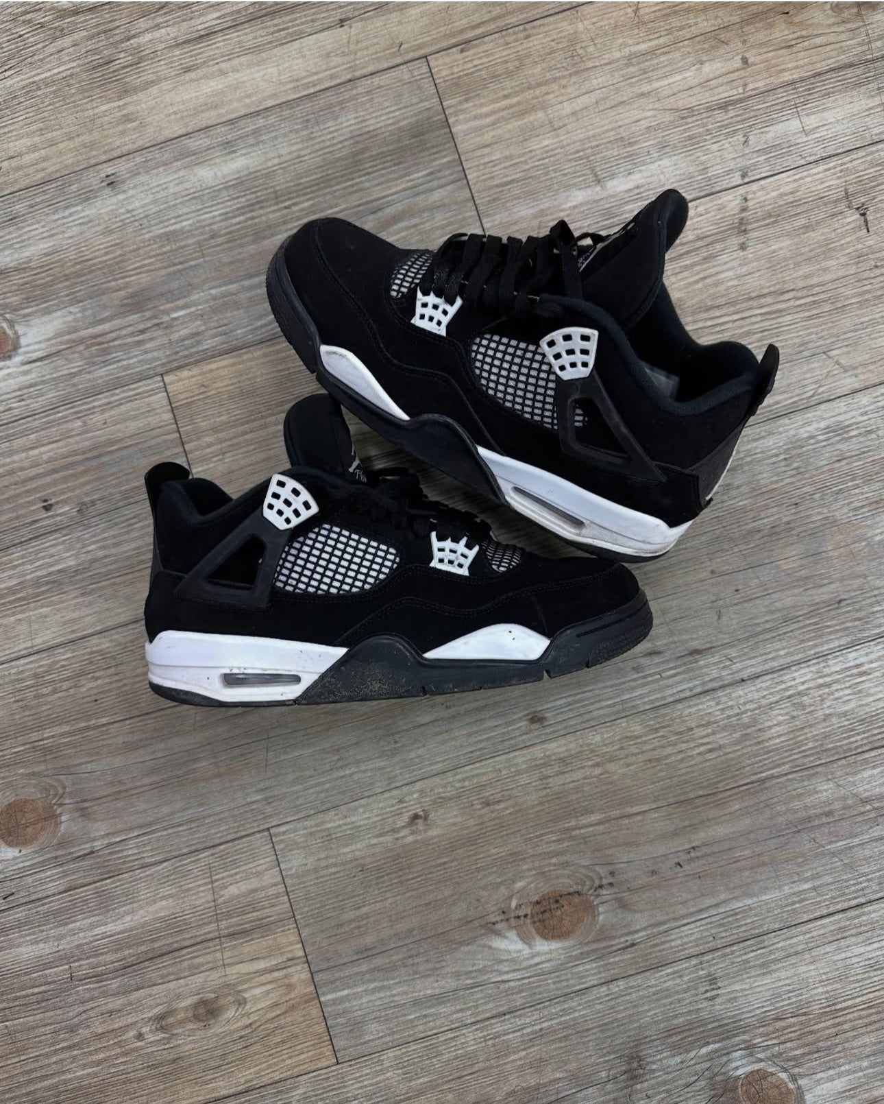 Jordan 4 white thunder used