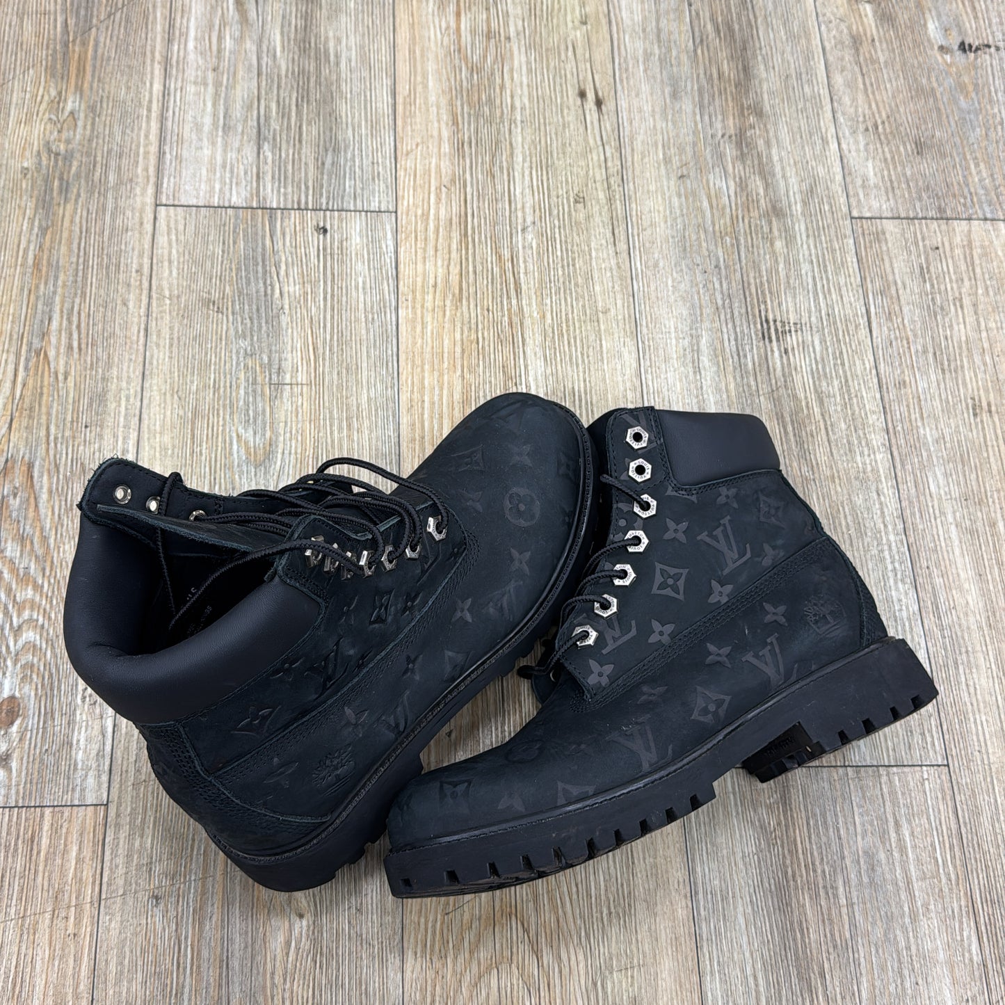 LV Timberland Used With No Box