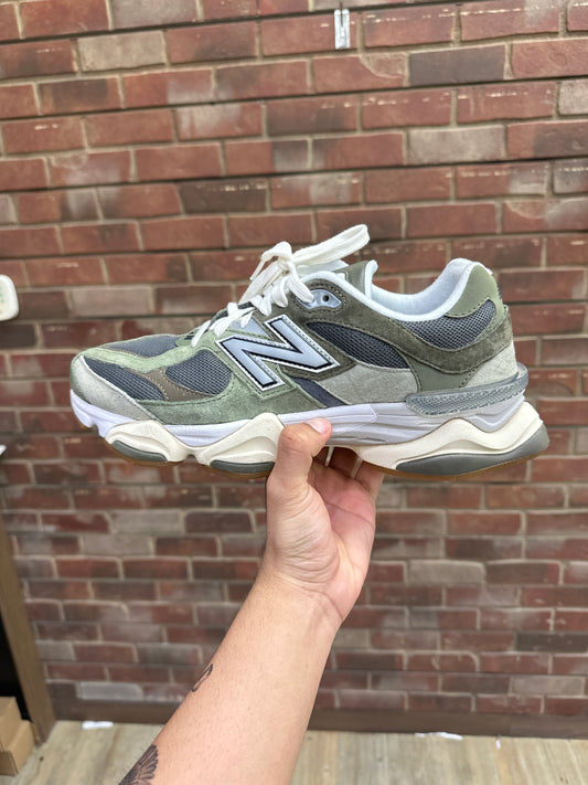 New balance 9060 green used no box