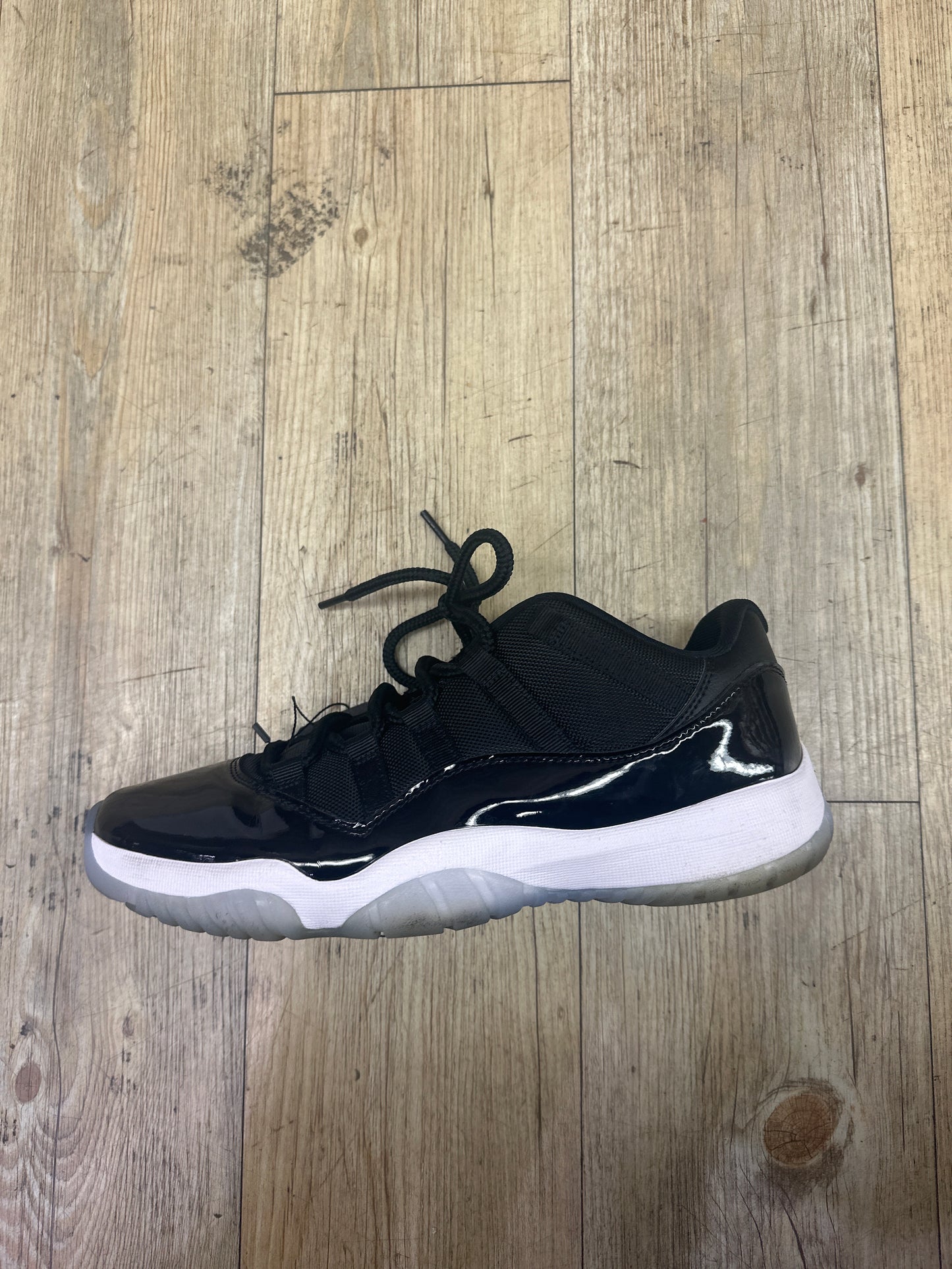 Jordan 11 space jam