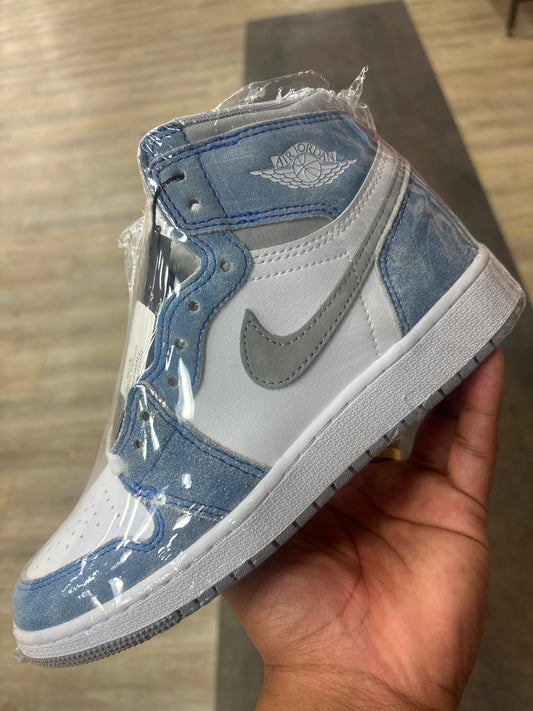 Jordan 1 High Hyper Royal (Lightly Used W Box)