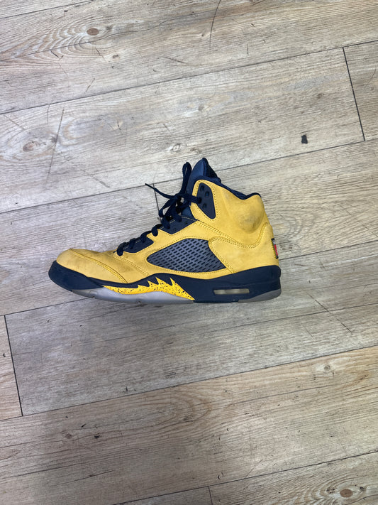 Jordan 5 Michigan (used and no box)