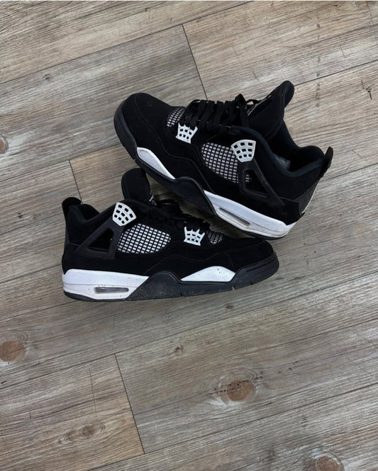Jordan 4 white thunder used