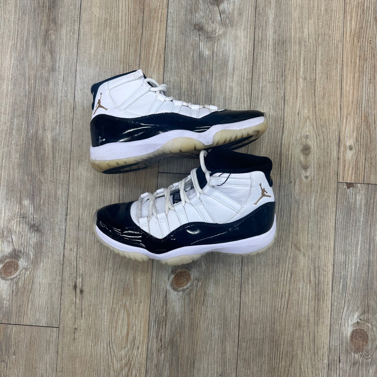 Jordan 11 “gratitude” used w no box