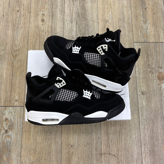 Used Jordan 4 white thunder
