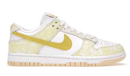 Dunk Low Yellow Strike (W)