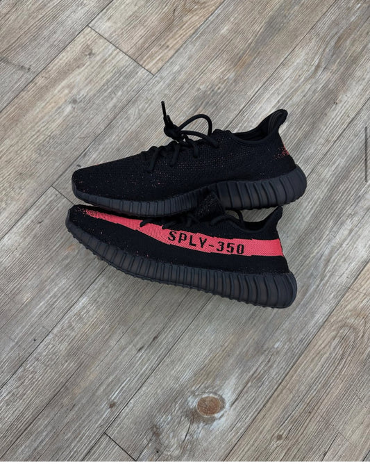 Yeezy 350 black core red used