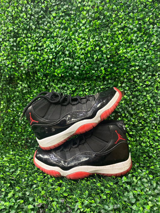 Jordan 12 bred used no box